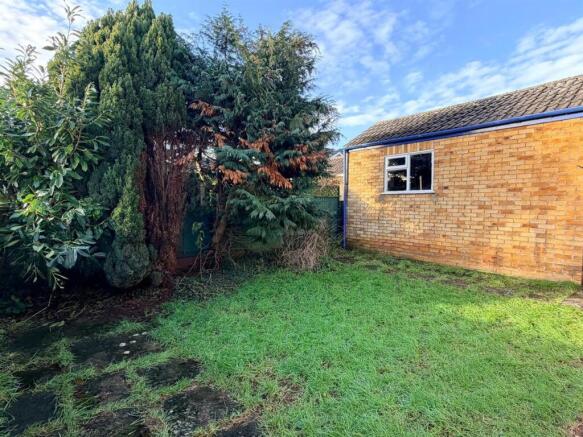 2 bed Detached Bungalow for sale Image 10