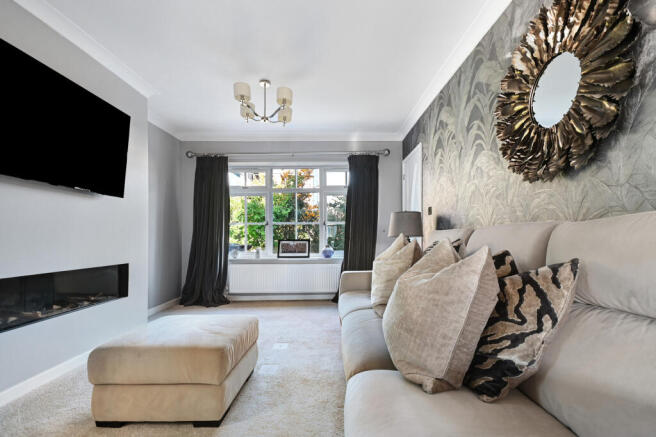 4 bed Detached for sale Image 4