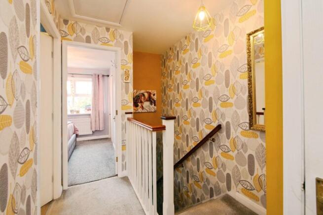 3 bed Semi-Detached for sale Image 7