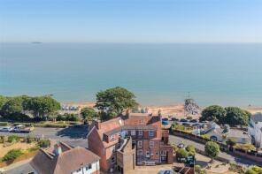 Flat 3, 4 Graham Court, Hamilton Gardens, Felixstowe IP11 7ES