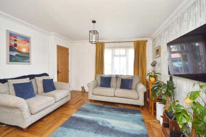 Sitting Room/Dining Room