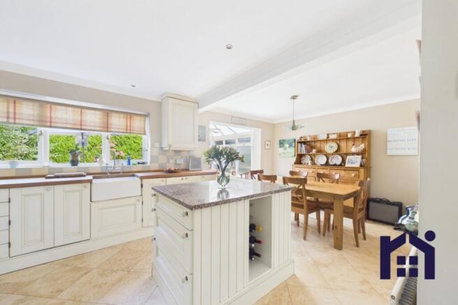 Dining kitchen
