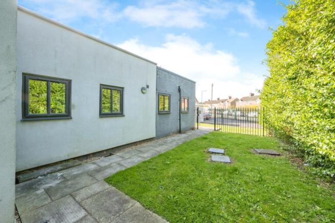 1 bed Apartment for sale Image 12