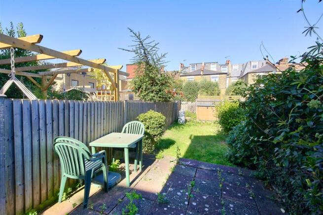 15a_quinton_street_gdn.jpg