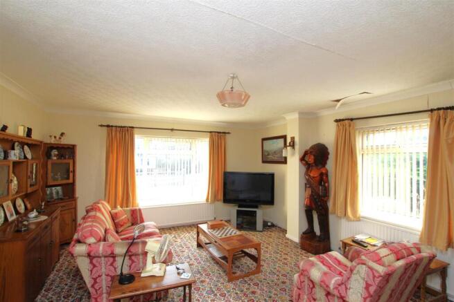 Living Room.JPG