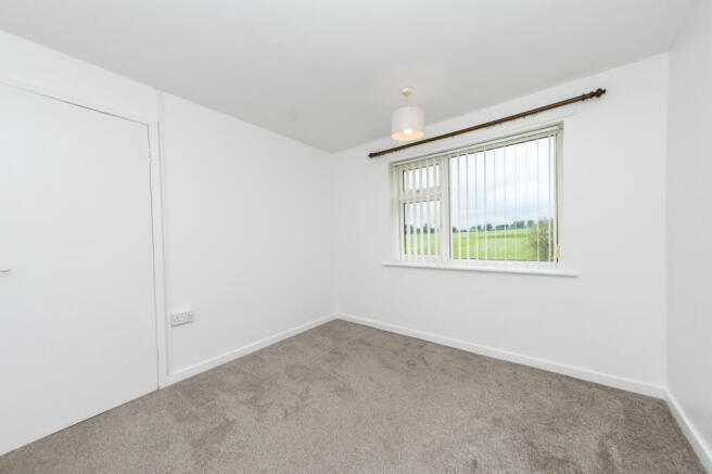 2 bed Flat to rent Image 9