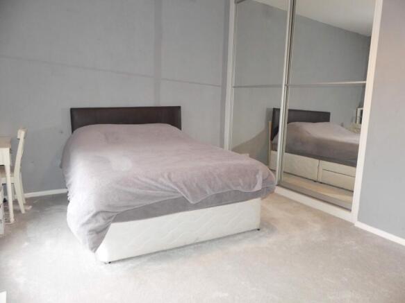 2 bed Terraced for sale Image 5