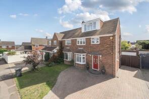 2, Larch Close, Larkfield, Aylesford ME20 6NB