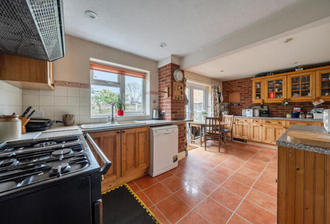 1417655-5-6995a30...