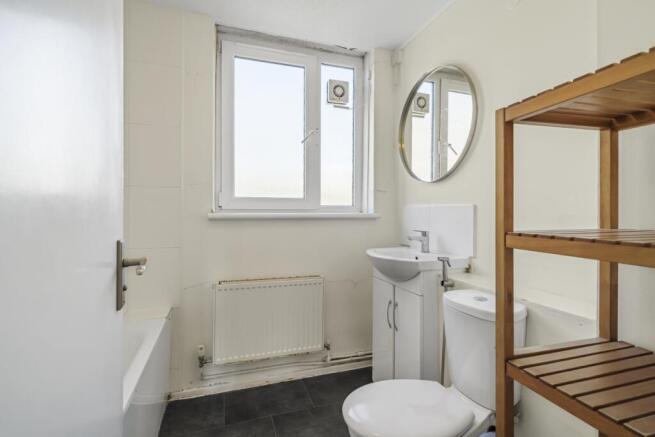 18_Sancroft_Court-7