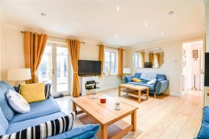 2, Wormersley Road, Greenham, Thatcham RG19 8SE