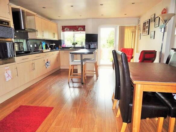 Dining kitchen