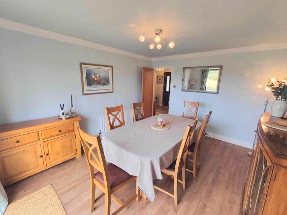4 bed Detached for sale Image 8