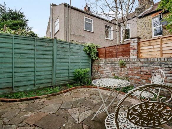 Champion Crescent, Sydenham photo 4