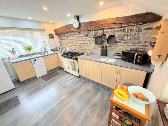 2 bed Detached for sale Image 5