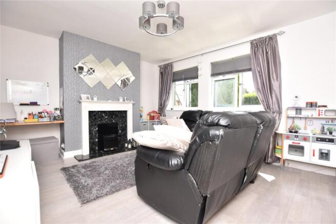 3 bed Semi-Detached for sale Image 9