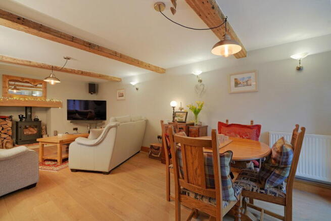 2 bed Semi-Detached for sale Image 11