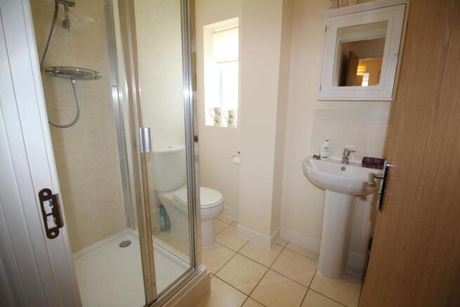 En suite to Bedroom 1