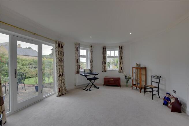 4 bed Mews for sale Image 7