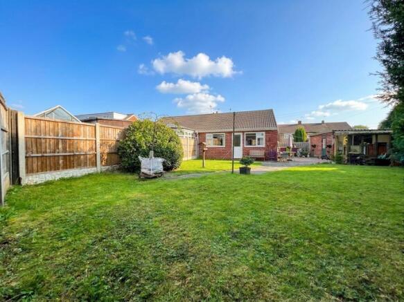 2 bed Semi-Detached Bungalow for sale Image 12