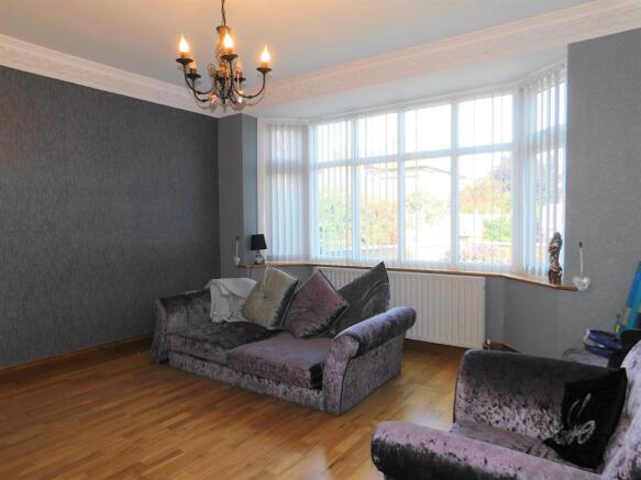 Front Lounge 2