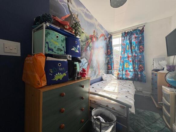 3 bed Terraced for sale Image 6
