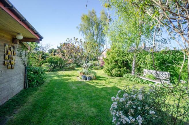 4 bed Detached for sale Image 5
