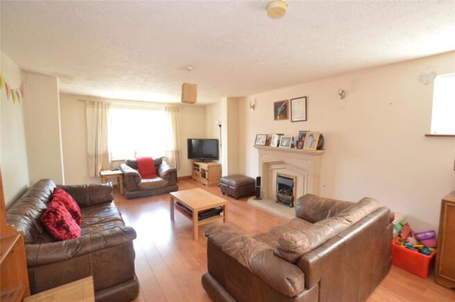 Lounge/Family Room