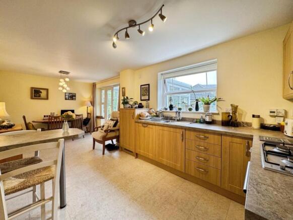 Kitchen Diner.jpg