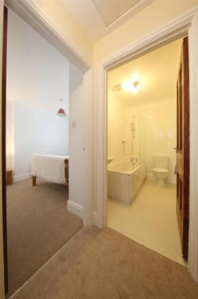 1 Gilestone Rd 1690.JPG