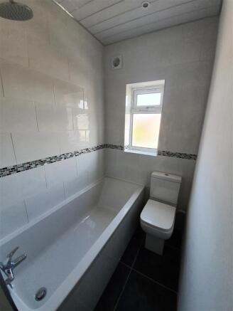 Albany Road, Earlsdon - Bathroom.jpg