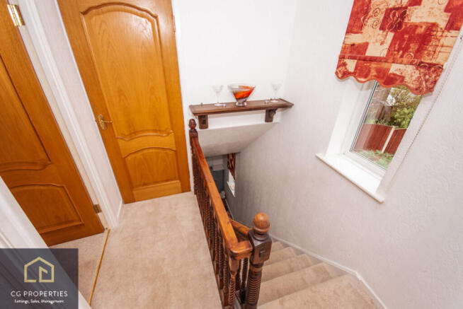 3 bed Semi-Detached for sale Image 11