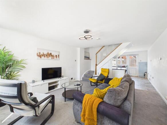 6, Howard Close, Christchurch, Dorset, BH23 photo 4
