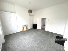 Flat 1, 52, Russell Street, Reading RG1 7XH