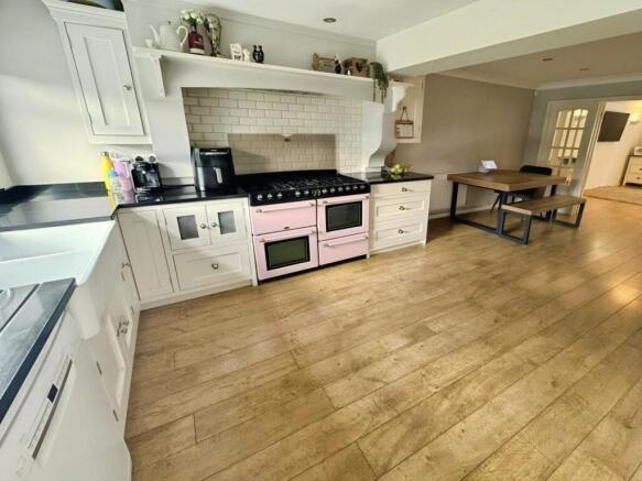 Altrincham Road, Wilmslow, SK9 photo 3