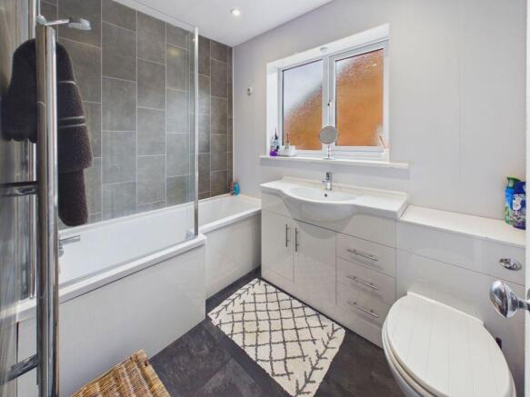 3 bed Semi-Detached for sale Image 10