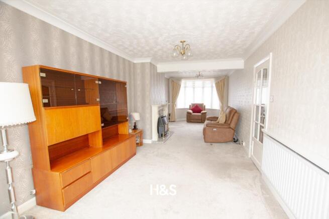 39 Rocky Lane - lounge2.jpg