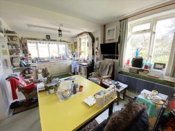 Dining Kitchen:
