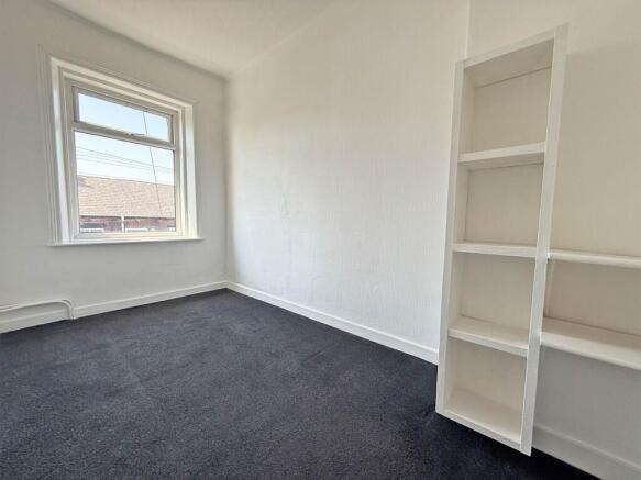 2 bed Terraced for sale Image 7