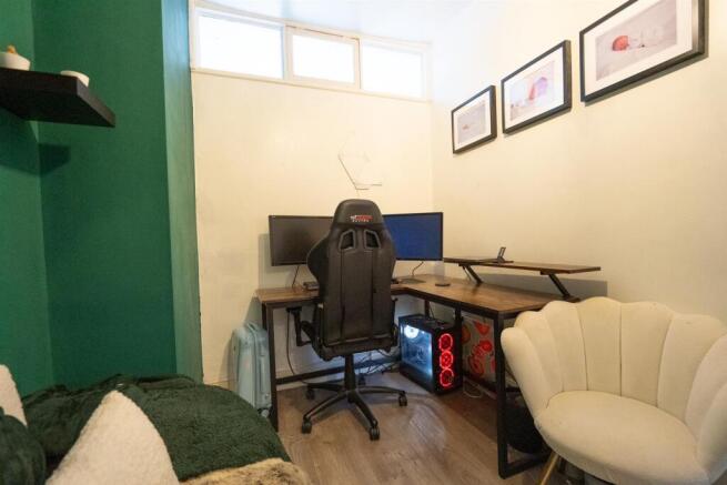 2 bed Terraced for sale Image 10
