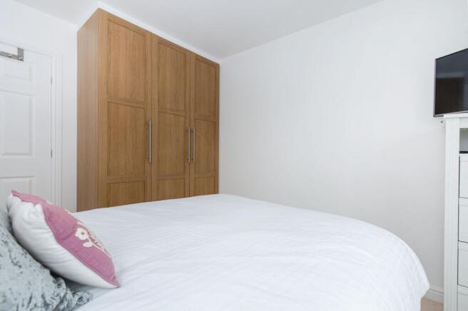 2 bed Flat for sale Image 11