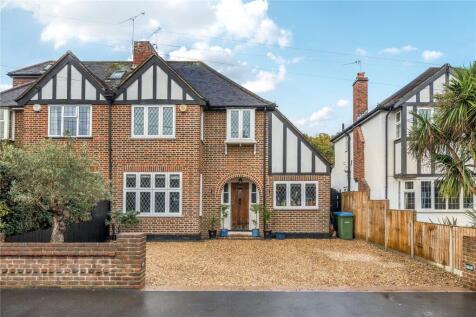 Claygate Lane, Esher, KT10 image 27