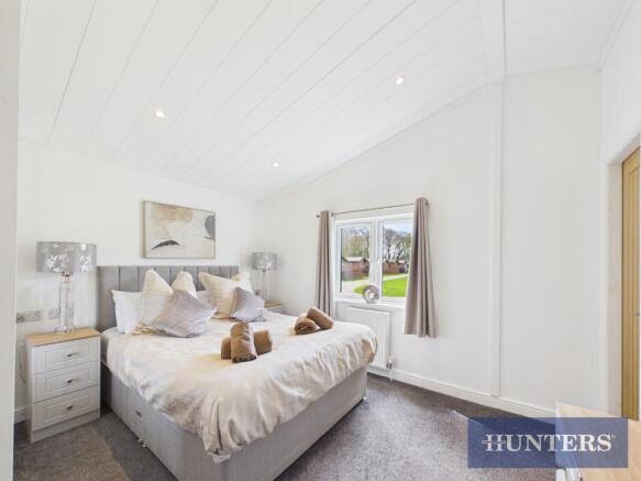 2 bed Park Home for sale Image 8