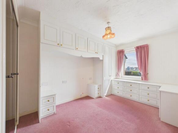 2 bed Apartment for sale Image 5