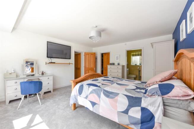 9378bed12.jpg