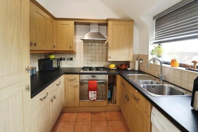 Lincoln Road, North Hykeham photo 2