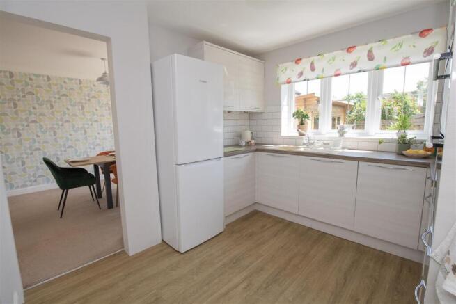 4 bed Detached for sale Image 10