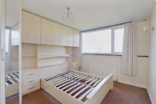 8571380-interior04-800.JPG