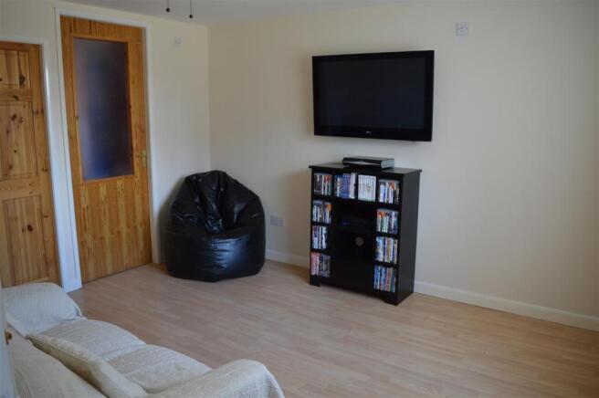 RECEPTION/BEDROOM 4