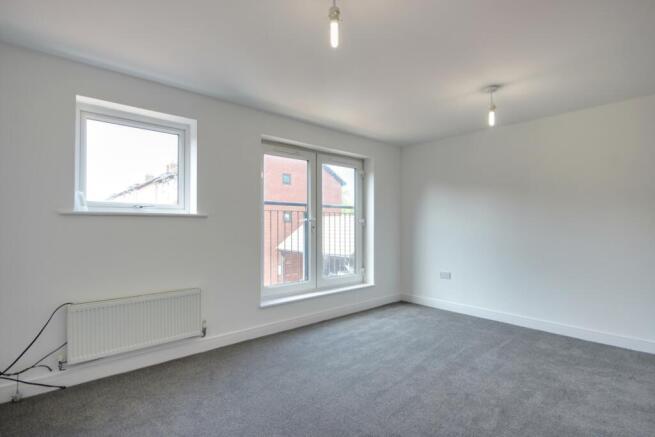 3 bed Town House for sale Image 11